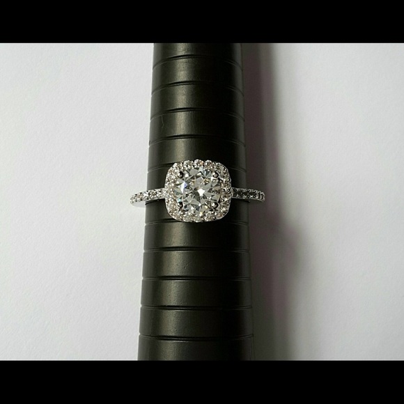 18k White Gold Diamond Cz Cushion Halo Ring - Picture 8 of 8